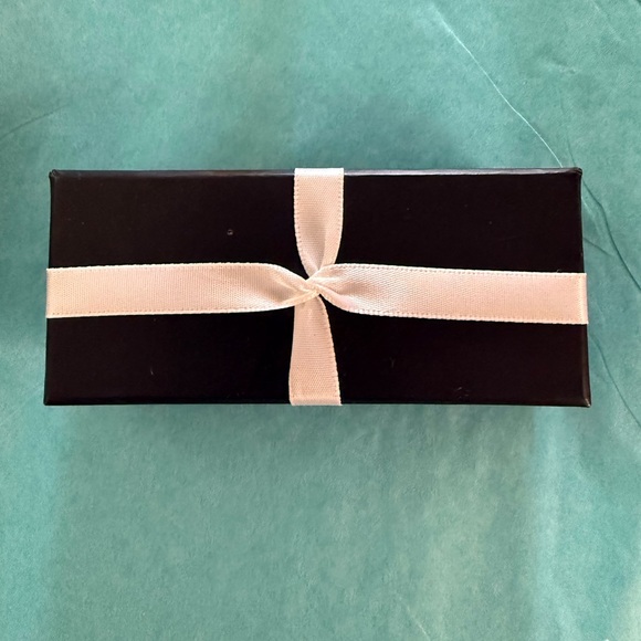 Freshwater Pearl Earring Set 5pc - Peace, Believe, Love, Hope, Faith - Picture 6 of 6